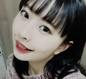 藤川らるむ15歳のワイヤー矯正中の画像写真